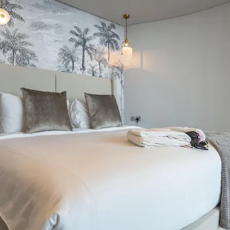 Stylish Studio Apartment With Impressive Decor And Furniture At Sky Garden! Dubaï Extérieur photo