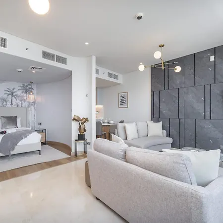 Stylish Studio Apartment With Impressive Decor And Furniture At Sky Garden! Dubaï Extérieur photo