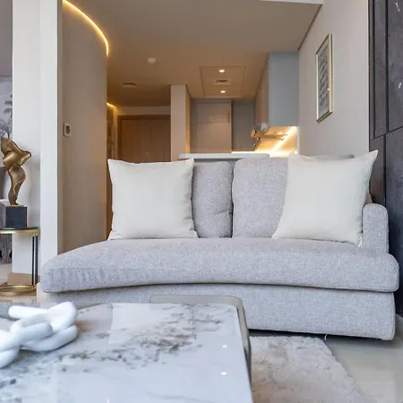 Stylish Studio Apartment With Impressive Decor And Furniture At Sky Garden! Dubaï Extérieur photo