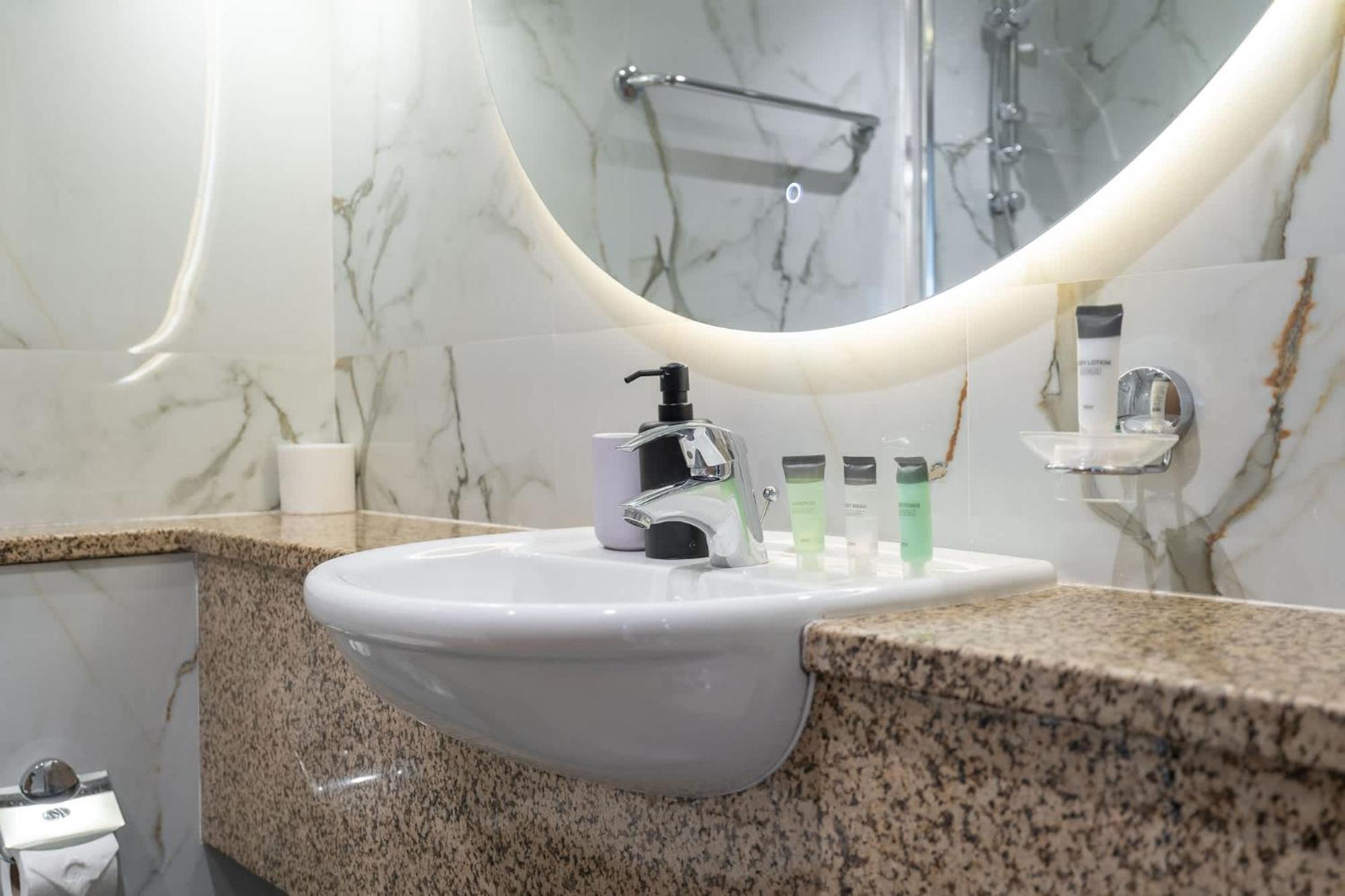 Appartement Stylish With Impressive Decor And Furniture At Sky Garden! *